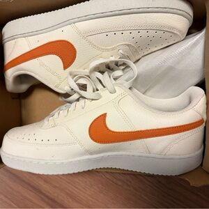 Sold-Nike Court Vision Low Sneakers